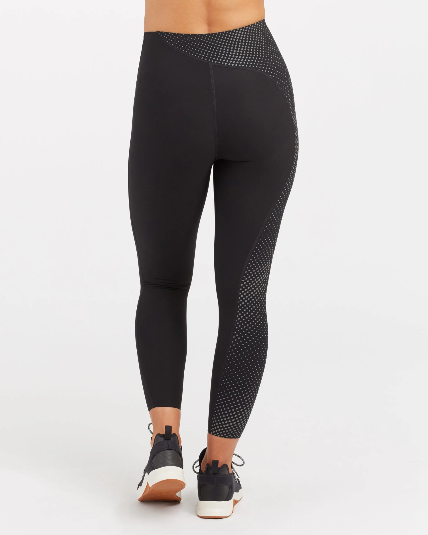 Spanx Every.Wear Reflective 7/8 Leggings 4 Spanx Every.Wear Reflective 7/8 Leggings