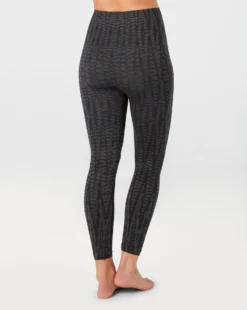 Spanx Look At Me Now Seamless Cropped Leggings