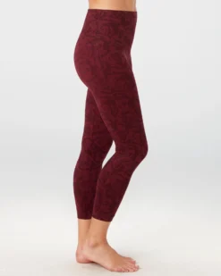 Spanx Look At Me Now Seamless Cropped Leggings