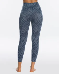 Spanx Look At Me Now Seamless Cropped Leggings