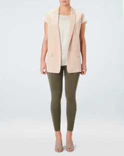 Spanx Look At Me Now Seamless Cropped Leggings