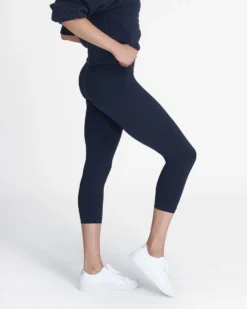 Spanx Look At Me Now Seamless Cropped Leggings