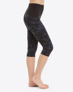 Spanx Booty Boost® Active Printed Cropped Leggings