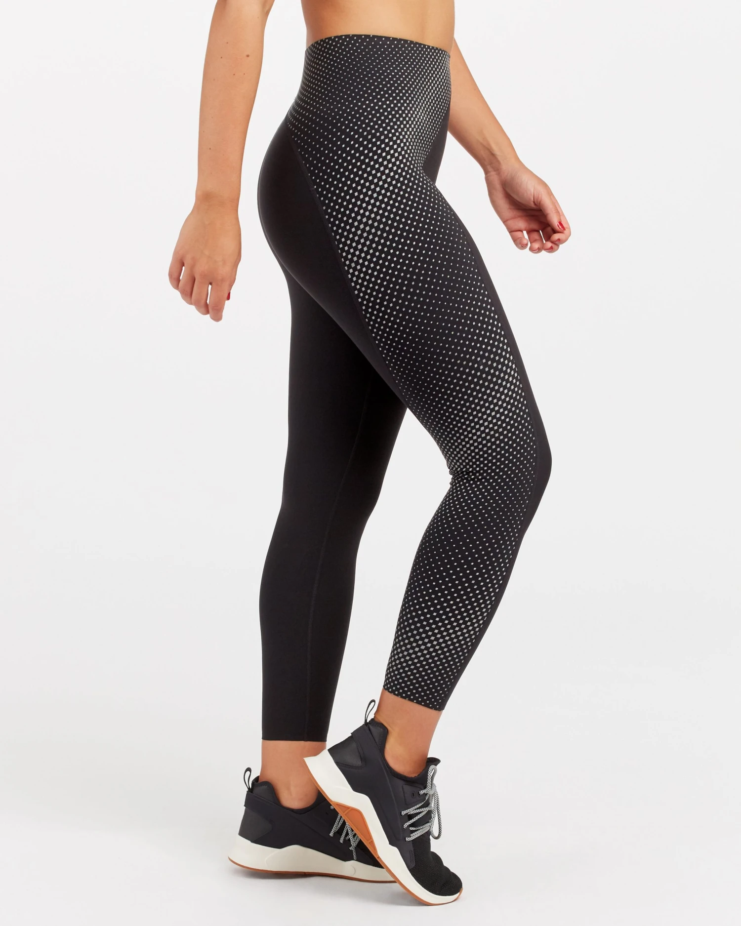 Spanx Every.Wear Reflective 7/8 Leggings 3 Spanx Every.Wear Reflective 7/8 Leggings