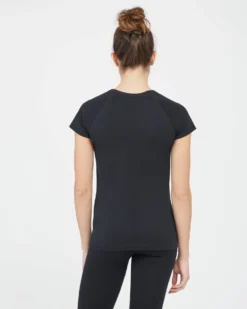 Spanx Shop All Activewear Look At Me Now Seamless Tee 19 Spanx Shop All Activewear Look At Me Now Seamless Tee