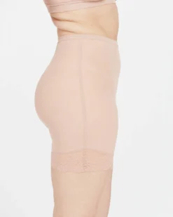 Spanx Spotlight On Lace Mid-Thigh Short