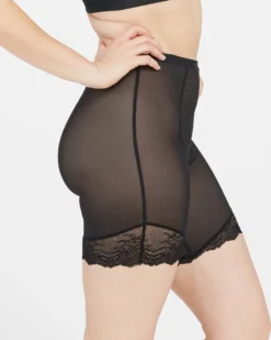 Spanx Spotlight On Lace Mid-Thigh Short