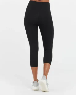 Spanx Booty Boost® Active Cropped Leggings 10 Spanx Booty Boost® Active Cropped Leggings