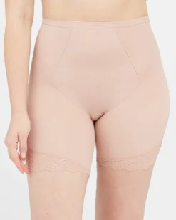 Spanx Spotlight On Lace Mid-Thigh Short