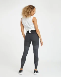 Spanx Comfy Essentials Look At Me Now Seamless Moto Leggings