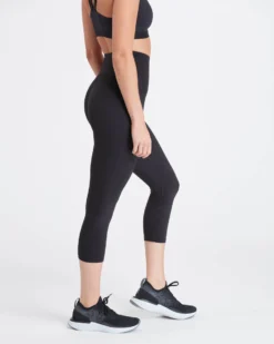 Spanx Active Cropped Leggings