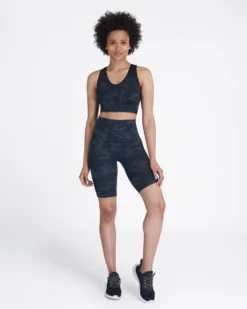 Spanx Look At Me Now Seamless Crop Top