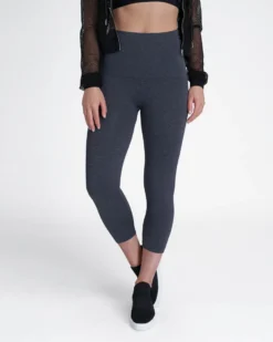 Spanx Look At Me Now Seamless Cropped Leggings