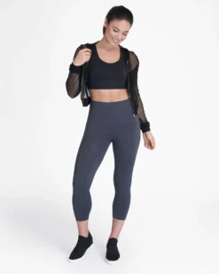 Spanx Look At Me Now Seamless Cropped Leggings